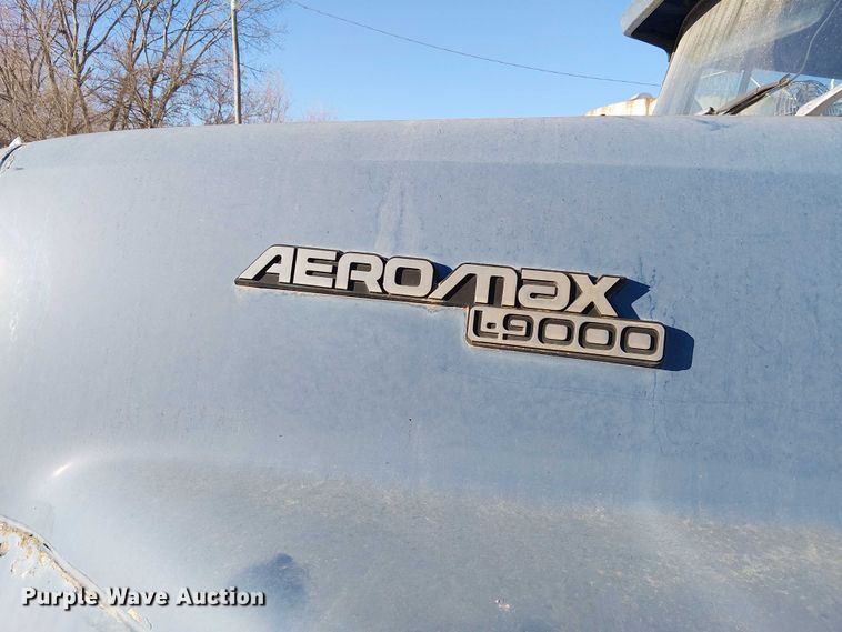 image for item FK0898 1994 Ford L9000 Aero Max semi truck
