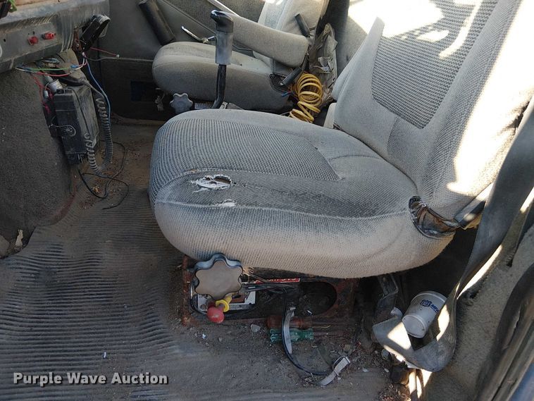 image for item FK0898 1994 Ford L9000 Aero Max semi truck