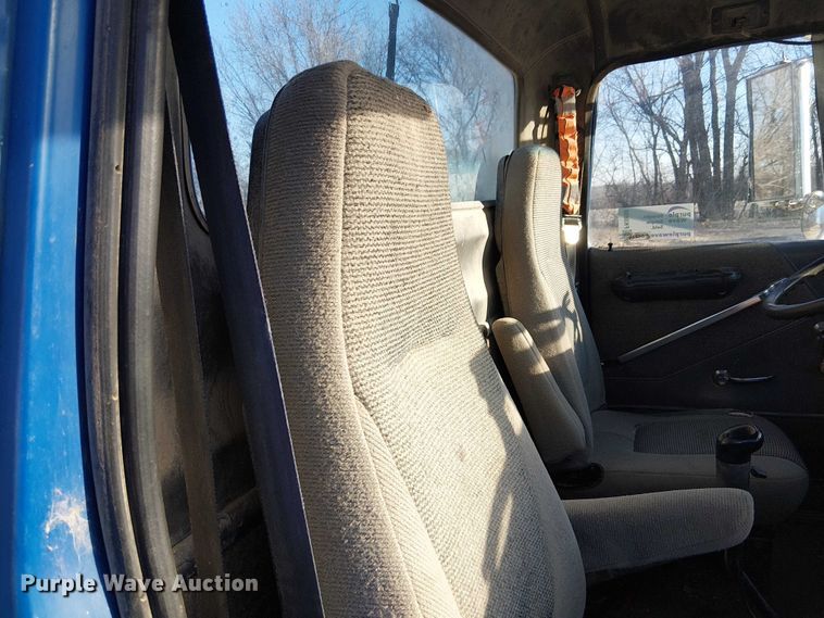 image for item FK0898 1994 Ford L9000 Aero Max semi truck