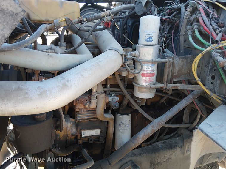 image for item FK0898 1994 Ford L9000 Aero Max semi truck