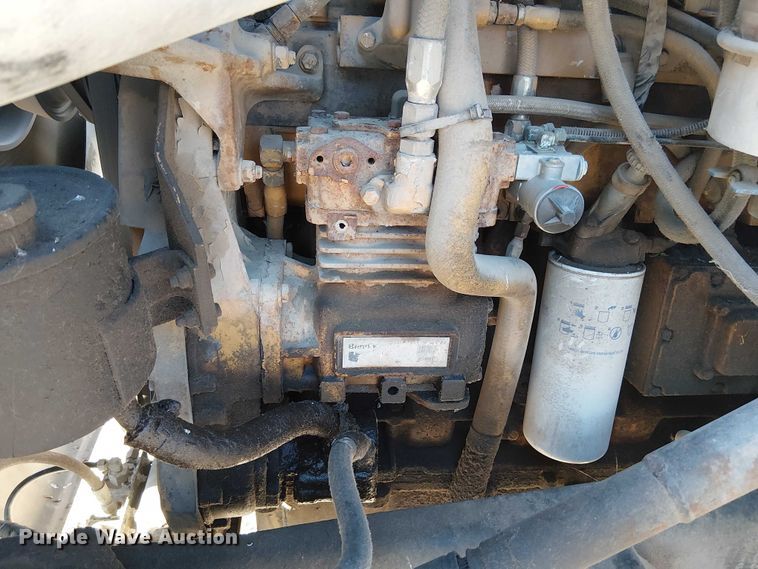 image for item FK0898 1994 Ford L9000 Aero Max semi truck