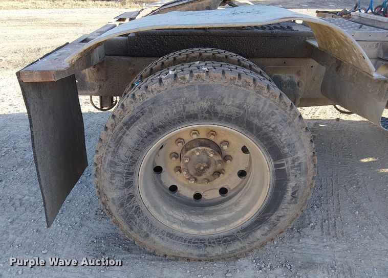 image for item FK0898 1994 Ford L9000 Aero Max semi truck