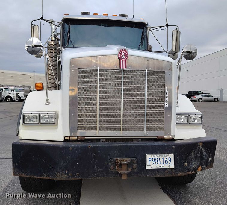 image for item IH9384 2006 Kenworth T800 truck cab and chassis