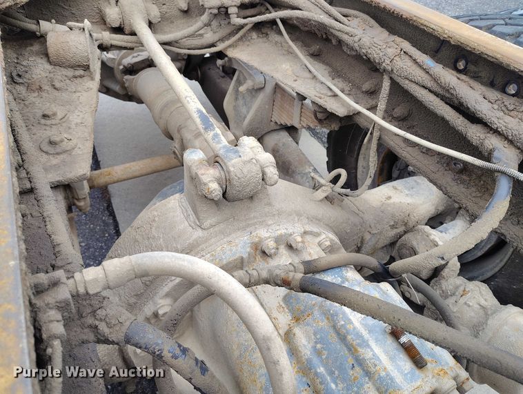 image for item IH9384 2006 Kenworth T800 truck cab and chassis