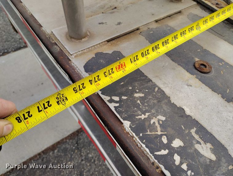 image for item IH9384 2006 Kenworth T800 truck cab and chassis