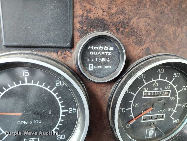 image for item IH9384 2006 Kenworth T800 truck cab and chassis