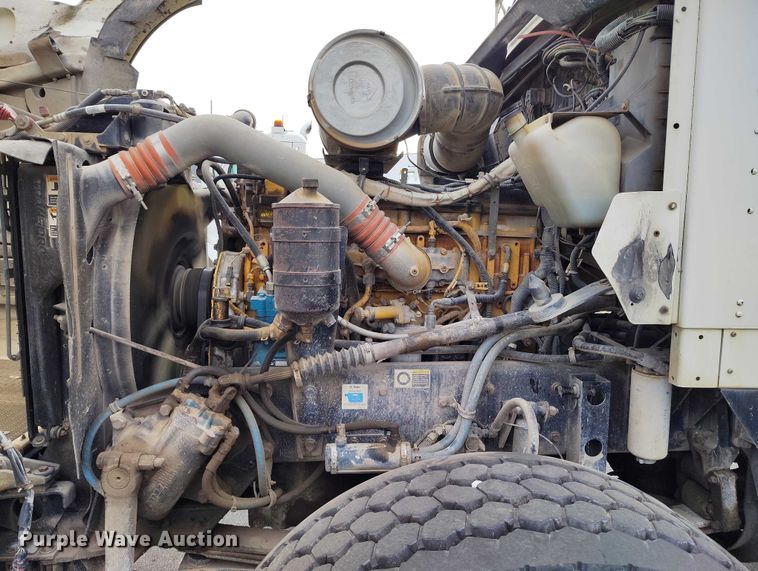 image for item IH9384 2006 Kenworth T800 truck cab and chassis