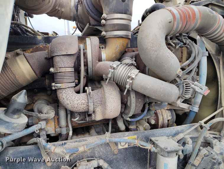 image for item IH9384 2006 Kenworth T800 truck cab and chassis