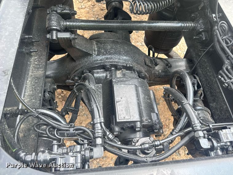 image for item YA0558 2020 International LT625 semi truck