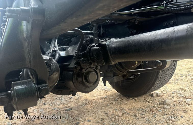 image for item YA0558 2020 International LT625 semi truck