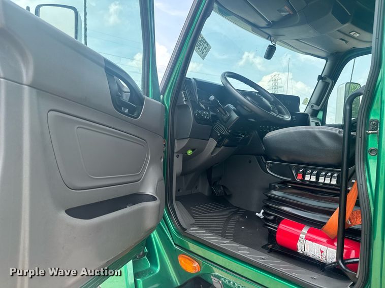 image for item YA0558 2020 International LT625 semi truck