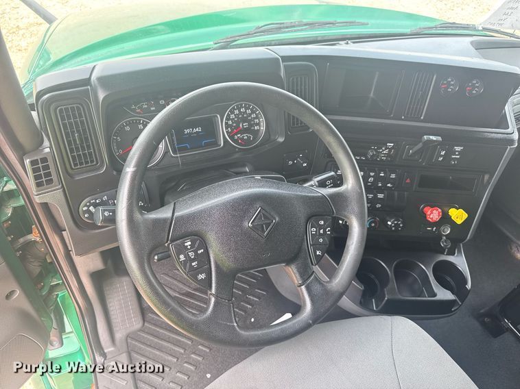 image for item YA0558 2020 International LT625 semi truck