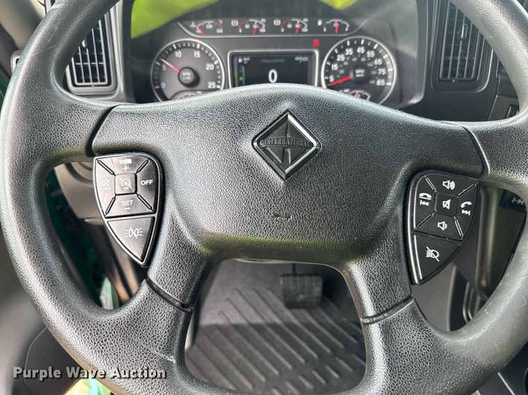 image for item YA0558 2020 International LT625 semi truck