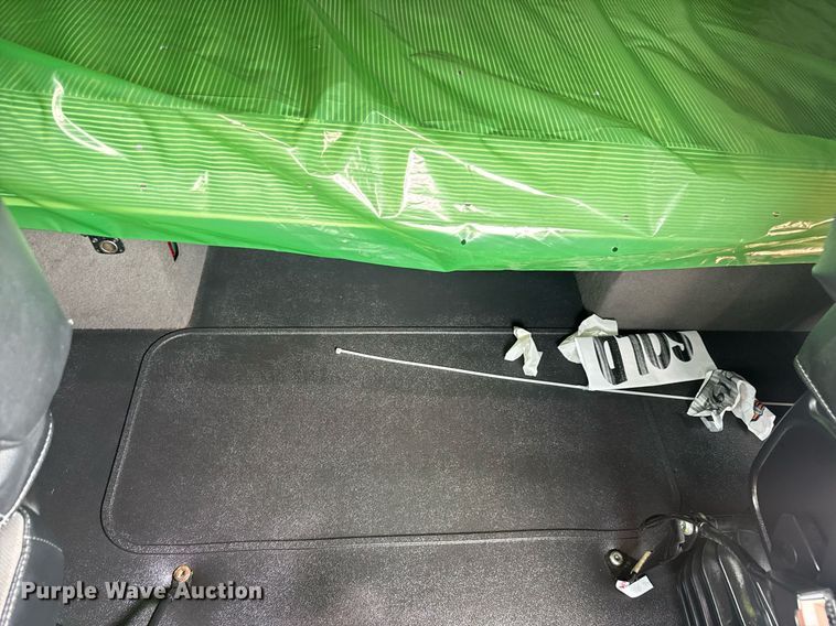 image for item YA0558 2020 International LT625 semi truck