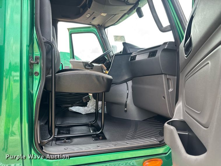 image for item YA0558 2020 International LT625 semi truck