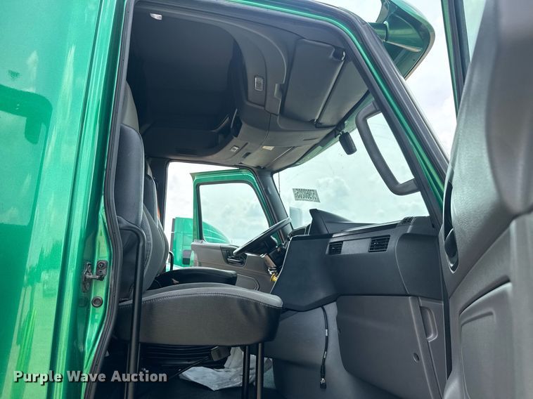 image for item YA0558 2020 International LT625 semi truck