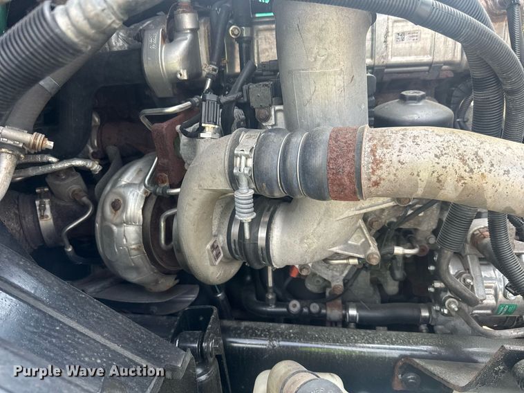 image for item YA0558 2020 International LT625 semi truck