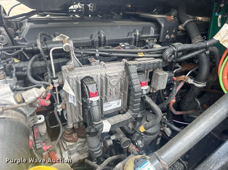 image for item YA0558 2020 International LT625 semi truck