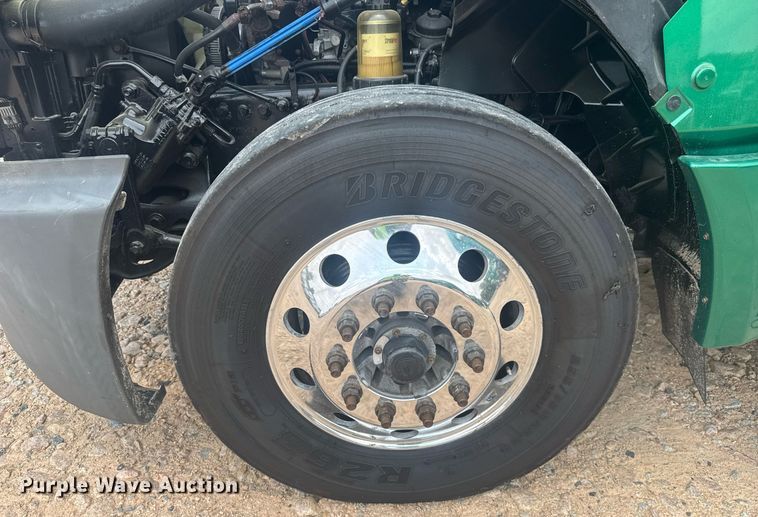 image for item YA0558 2020 International LT625 semi truck