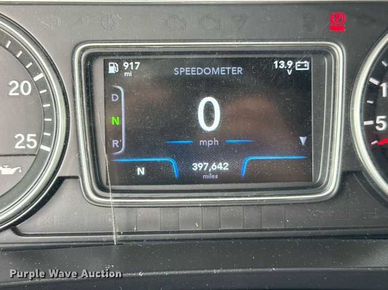 image for item YA0558 2020 International LT625 semi truck