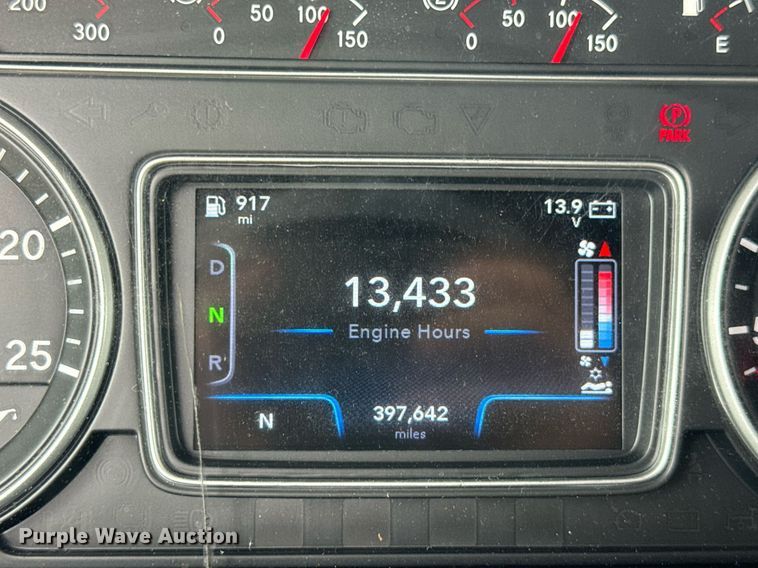 image for item YA0558 2020 International LT625 semi truck