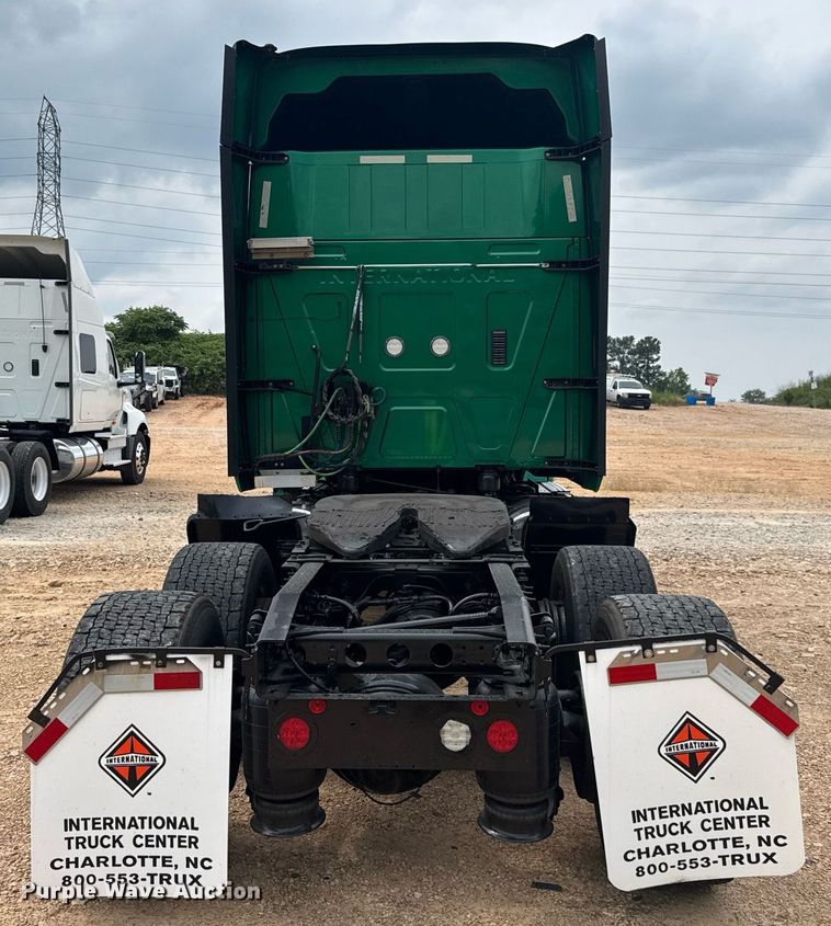 image for item YA0561 2020 International LT625 semi truck