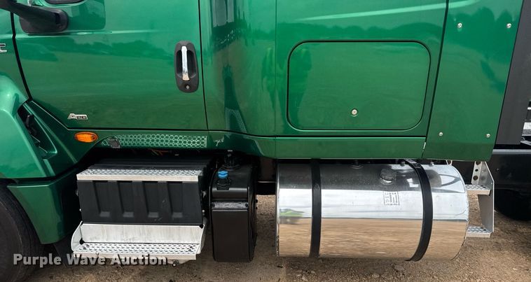 image for item YA0561 2020 International LT625 semi truck