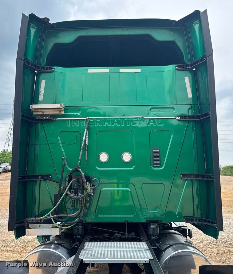 image for item YA0561 2020 International LT625 semi truck