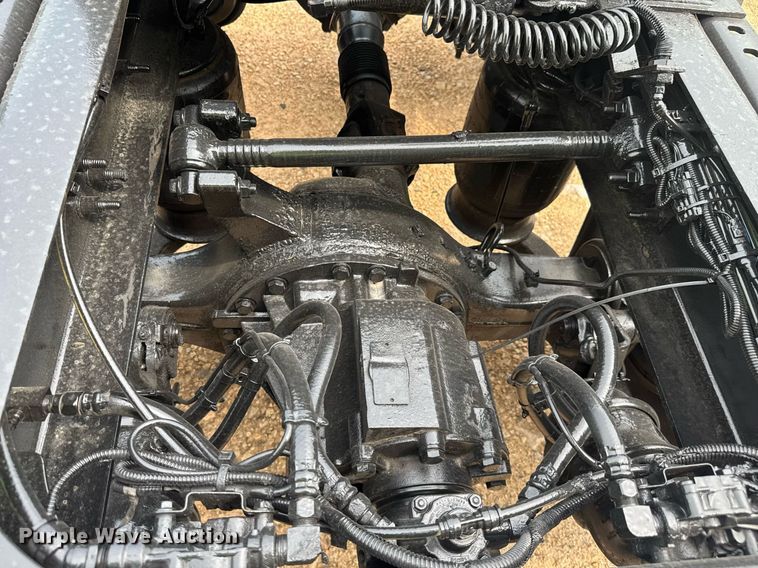 image for item YA0561 2020 International LT625 semi truck