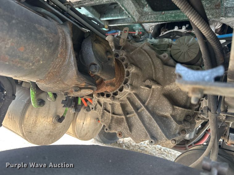 image for item YA0561 2020 International LT625 semi truck