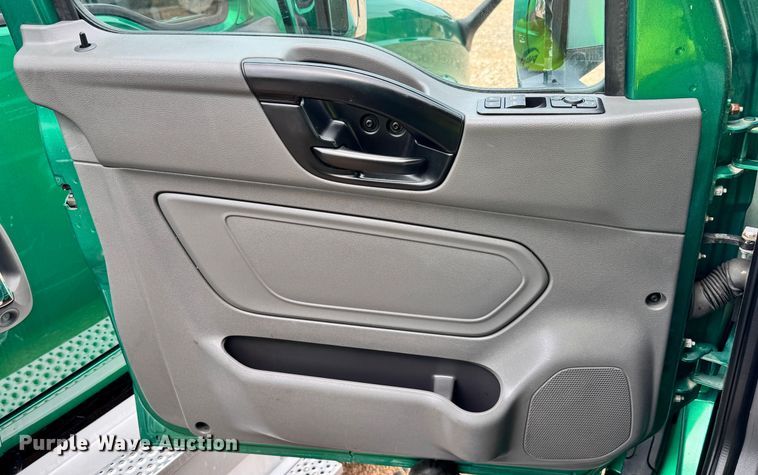 image for item YA0561 2020 International LT625 semi truck