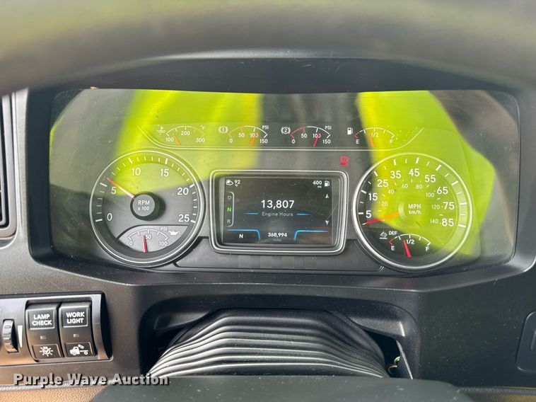 image for item YA0561 2020 International LT625 semi truck