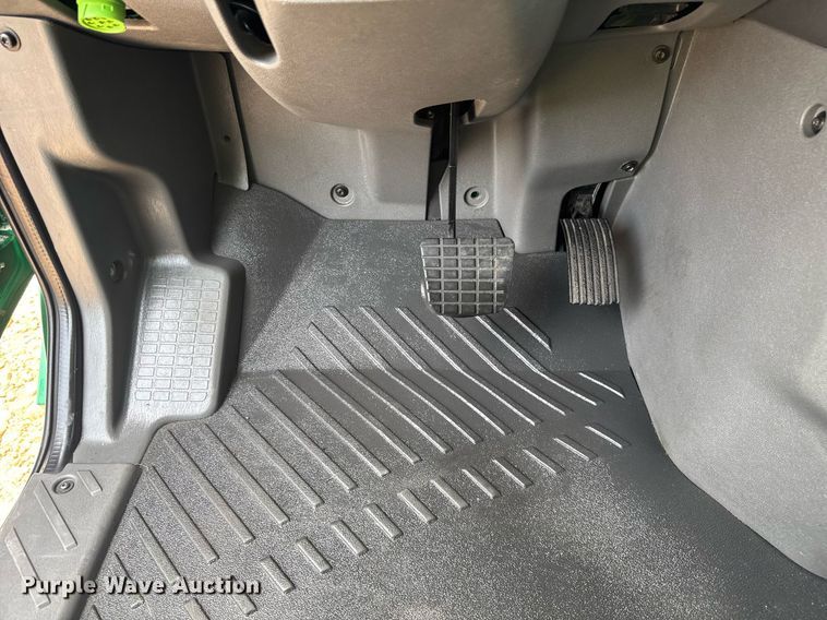 image for item YA0561 2020 International LT625 semi truck