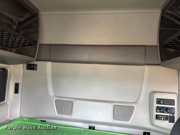 image for item YA0561 2020 International LT625 semi truck