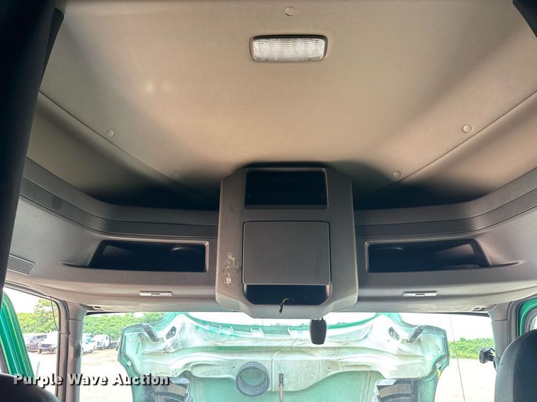 image for item YA0561 2020 International LT625 semi truck