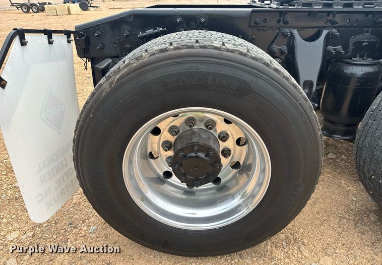 image for item YA0561 2020 International LT625 semi truck