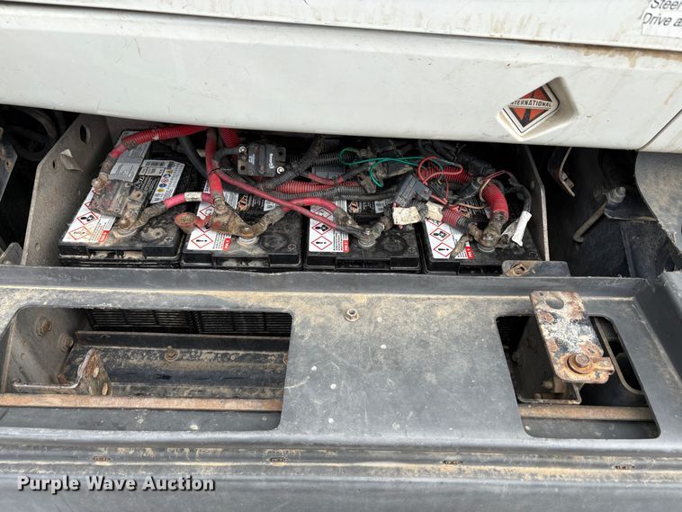 image for item YA0859 2016 International ProStar semi truck