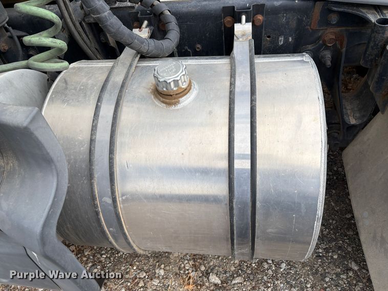 image for item YA0859 2016 International ProStar semi truck