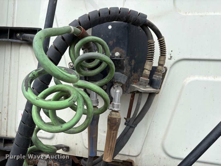 image for item YA0859 2016 International ProStar semi truck