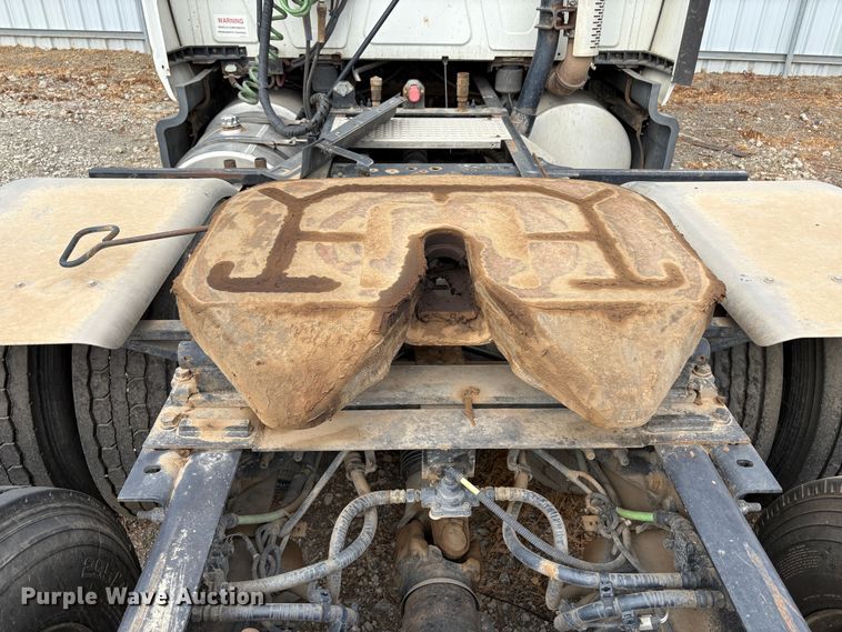 image for item YA0859 2016 International ProStar semi truck