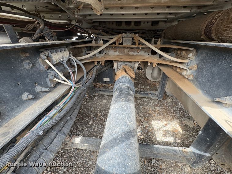 image for item YA0859 2016 International ProStar semi truck