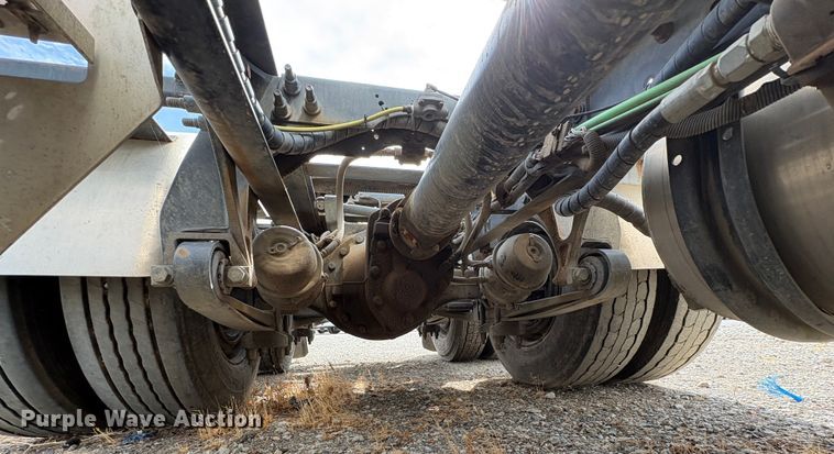 image for item YA0859 2016 International ProStar semi truck