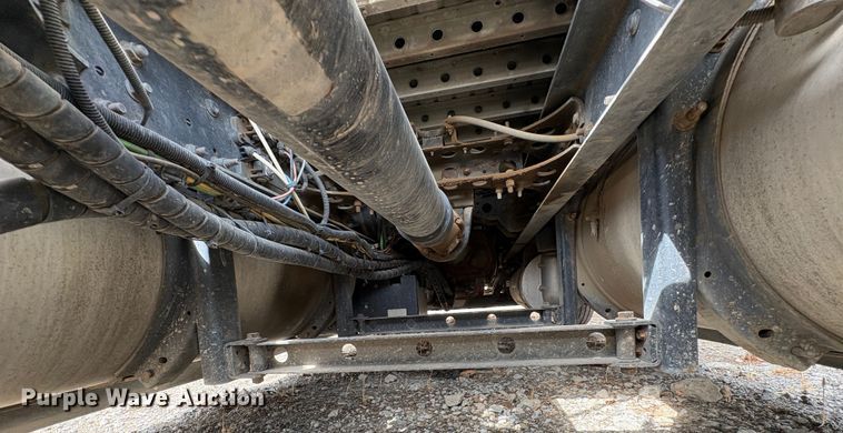 image for item YA0859 2016 International ProStar semi truck