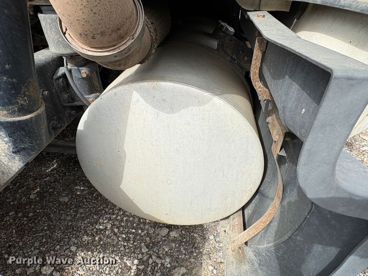 image for item YA0859 2016 International ProStar semi truck