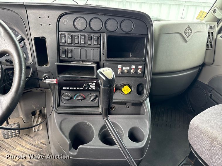 image for item YA0859 2016 International ProStar semi truck