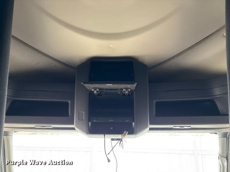 image for item YA0859 2016 International ProStar semi truck