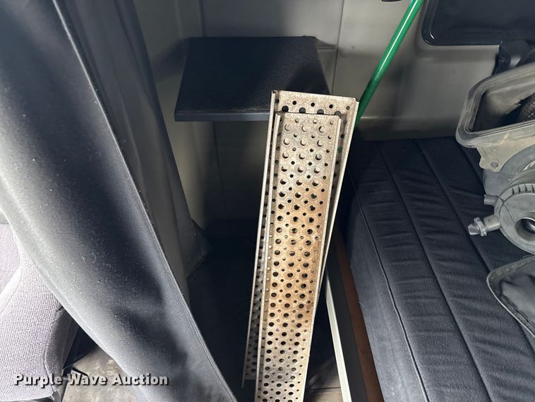 image for item YA0859 2016 International ProStar semi truck