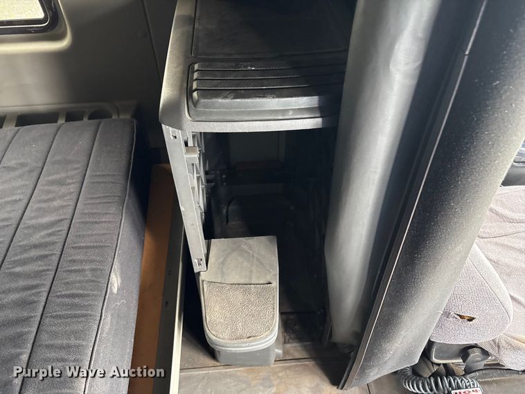 image for item YA0859 2016 International ProStar semi truck