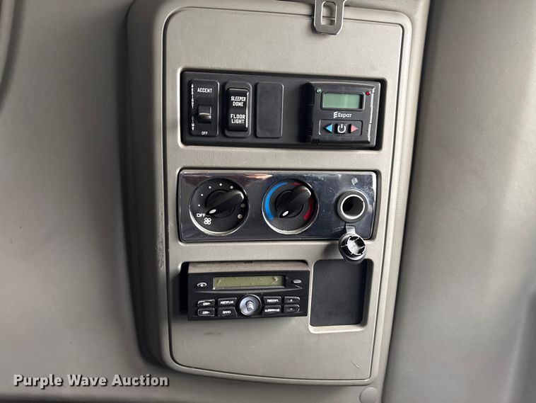 image for item YA0859 2016 International ProStar semi truck