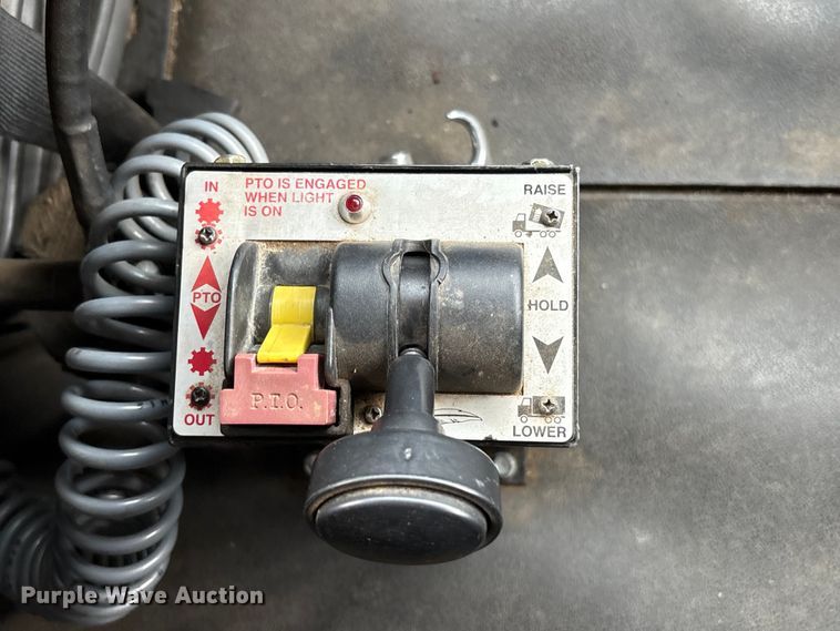 image for item YA0859 2016 International ProStar semi truck